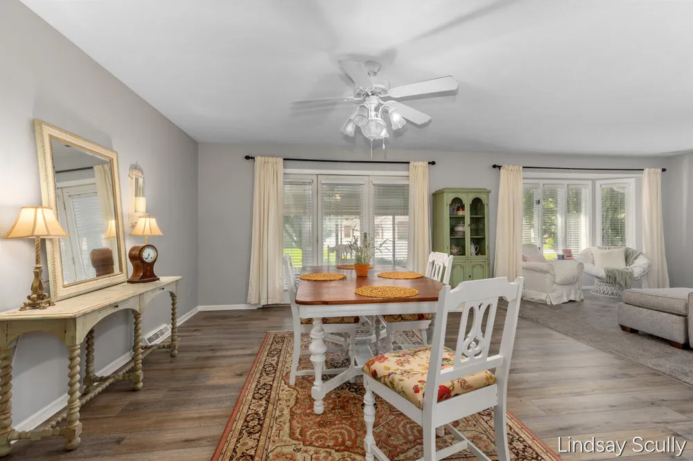 1871 E Elizabeth Lane Georgetown Charter Township, MI 49428