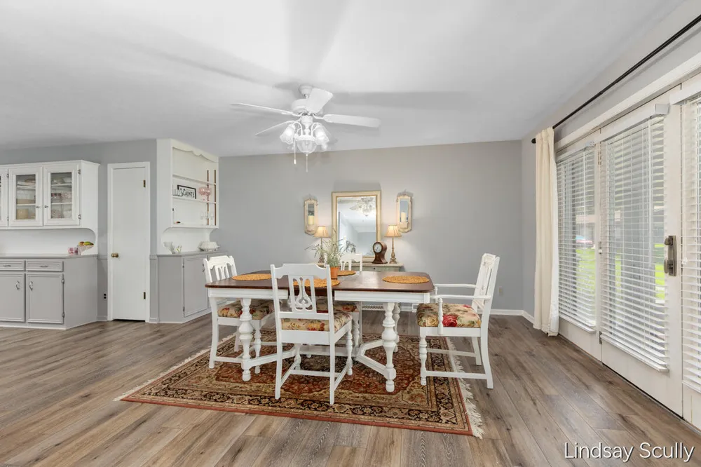 1871 E Elizabeth Lane Georgetown Charter Township, MI 49428
