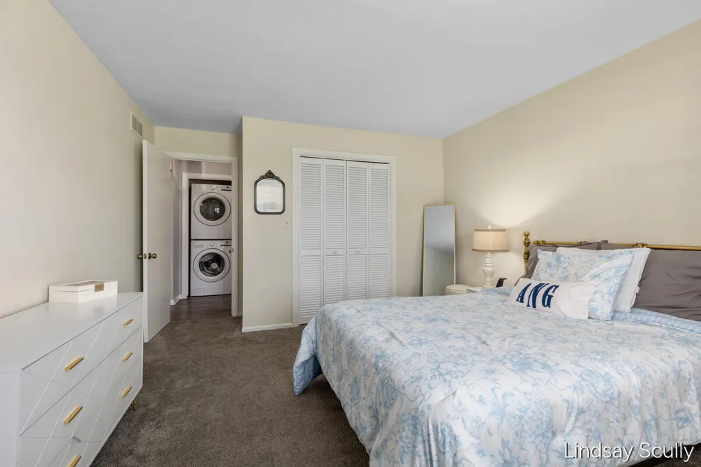 1871 E Elizabeth Lane Georgetown Charter Township, MI 49428