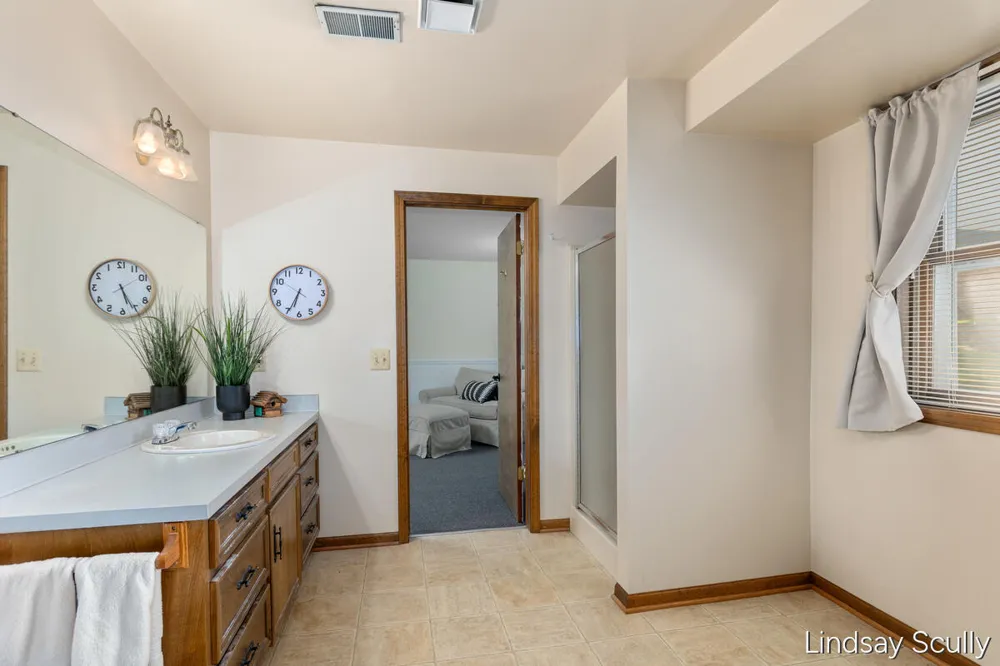 1871 E Elizabeth Lane Georgetown Charter Township, MI 49428