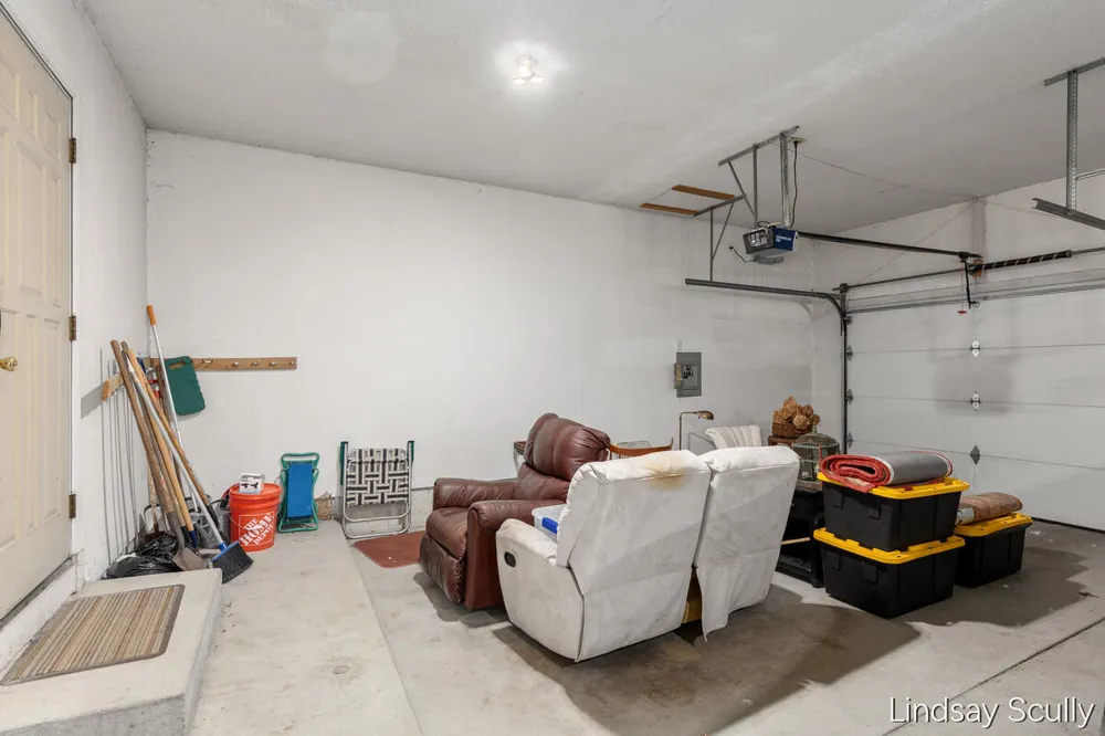 1871 E Elizabeth Lane Georgetown Charter Township, MI 49428