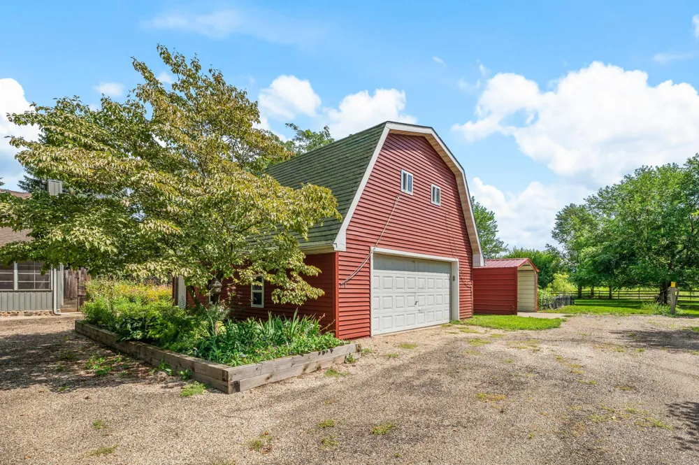 8467 S Scottdale Road Oronoko Charter Township, MI 49103