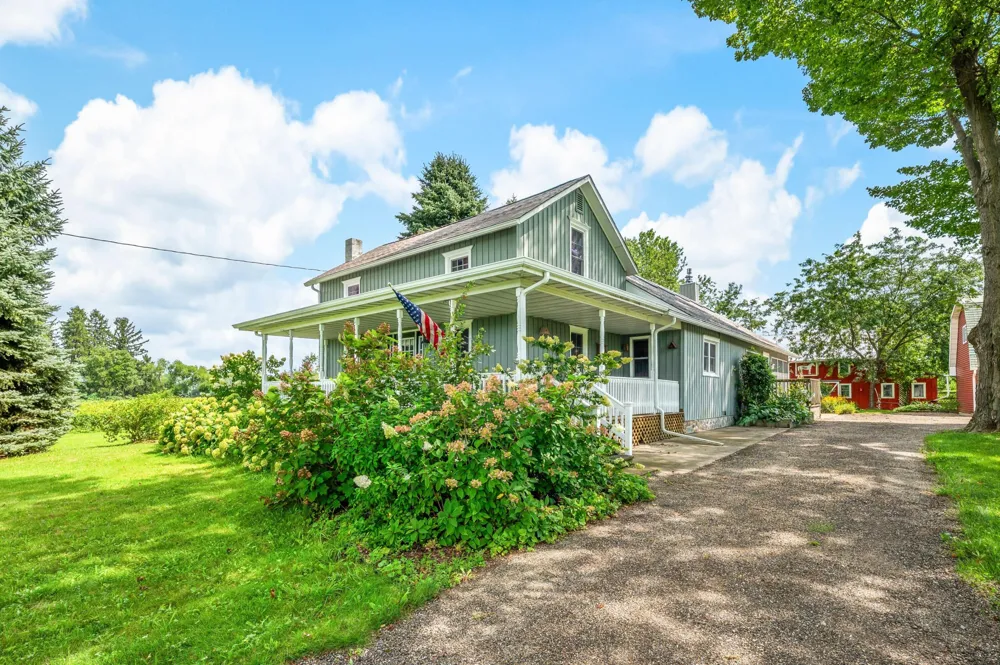 8467 S Scottdale Road Oronoko Charter Township, MI 49103