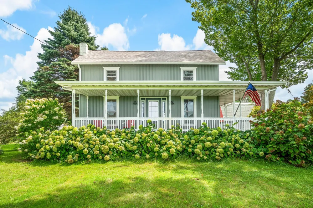8467 S Scottdale Road Oronoko Charter Township, MI 49103