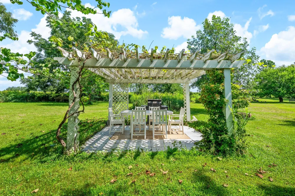 8467 S Scottdale Road Oronoko Charter Township, MI 49103