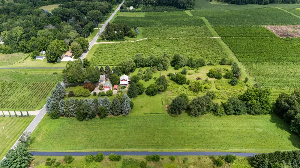 8467 S Scottdale Road Oronoko Charter Township, MI 49103