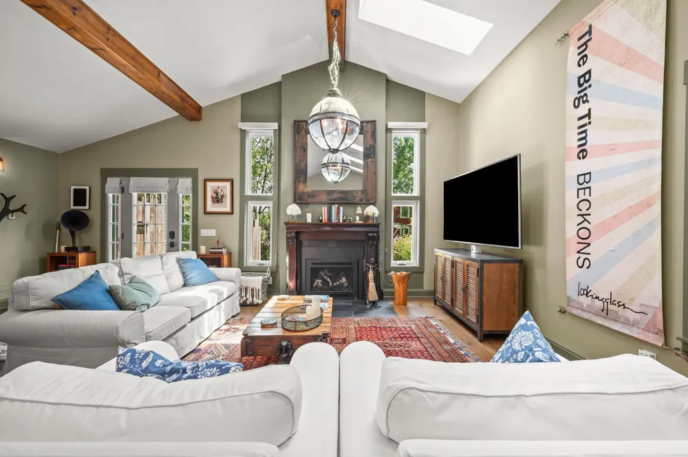 8467 S Scottdale Road Oronoko Charter Township, MI 49103