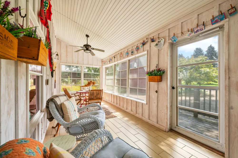 8467 S Scottdale Road Oronoko Charter Township, MI 49103