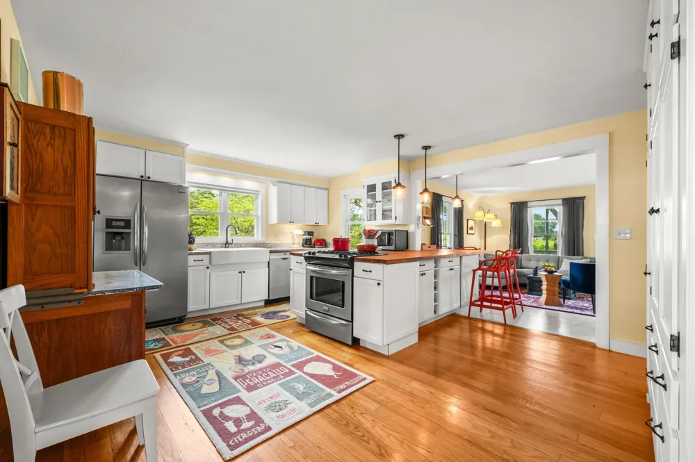 8467 S Scottdale Road Oronoko Charter Township, MI 49103