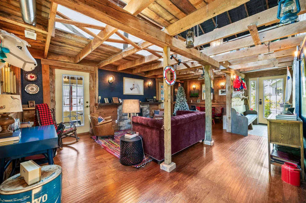 8467 S Scottdale Road Oronoko Charter Township, MI 49103