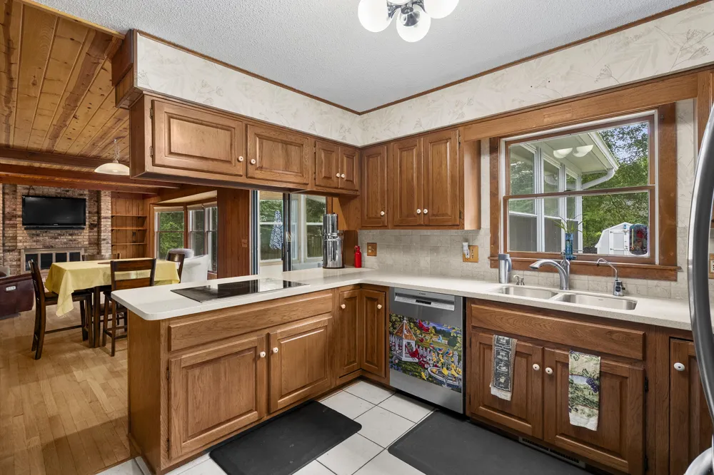 7534 Farmington Avenue Texas Charter Township, MI 49009