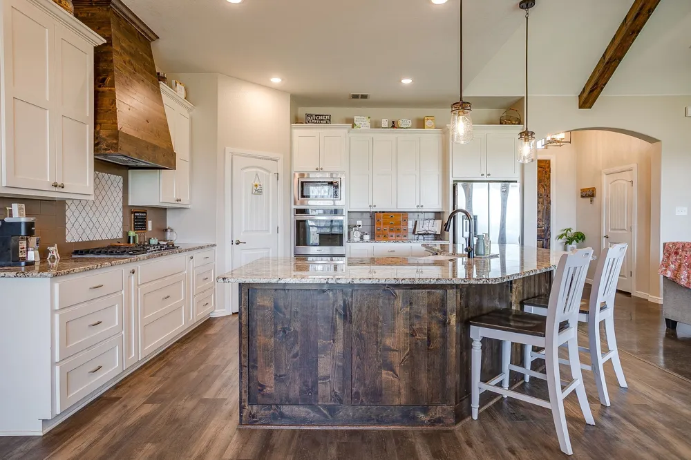 8341 County Road 201a Grandview, TX 76050