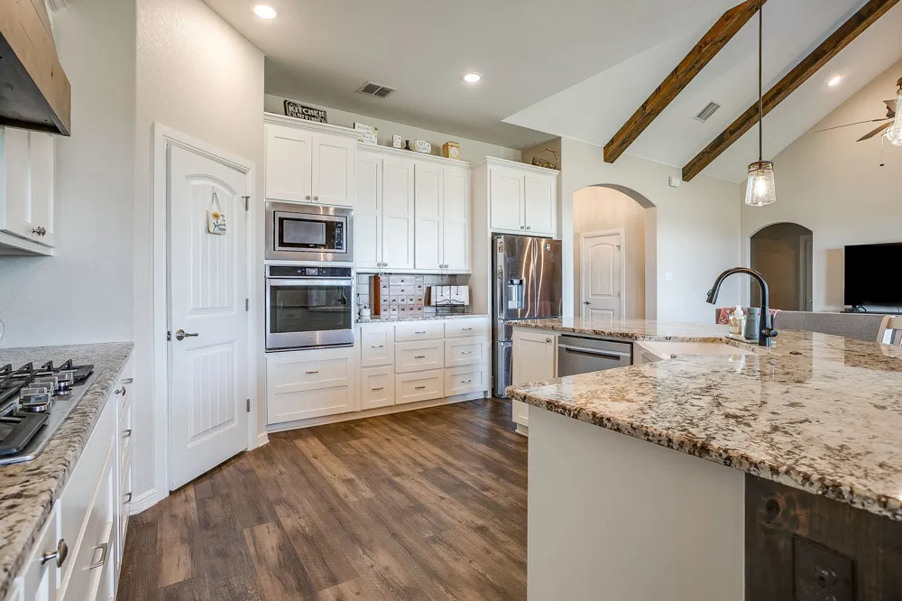 8341 County Road 201a Grandview, TX 76050