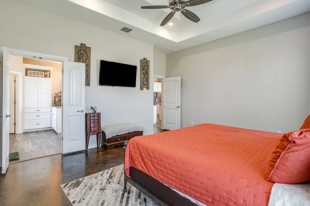 8341 County Road 201a Grandview, TX 76050