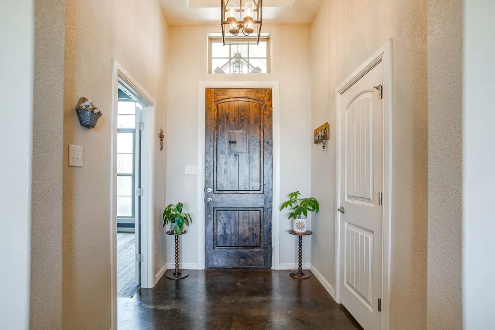 8341 County Road 201a Grandview, TX 76050