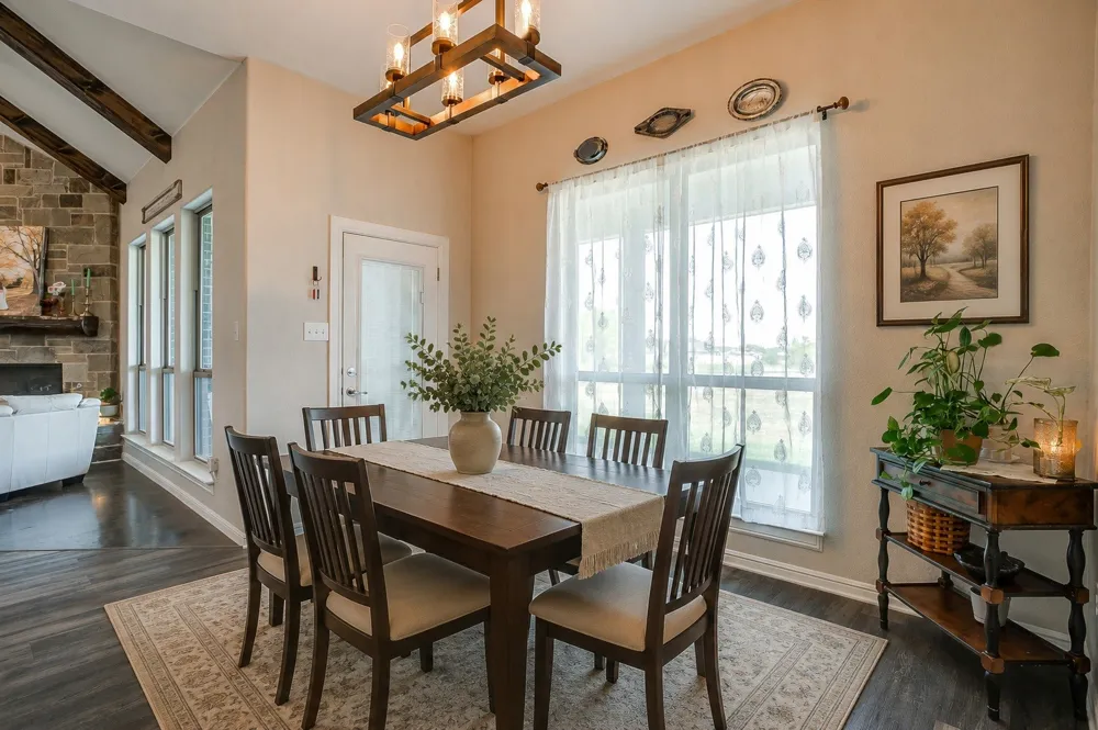 8341 County Road 201a Grandview, TX 76050