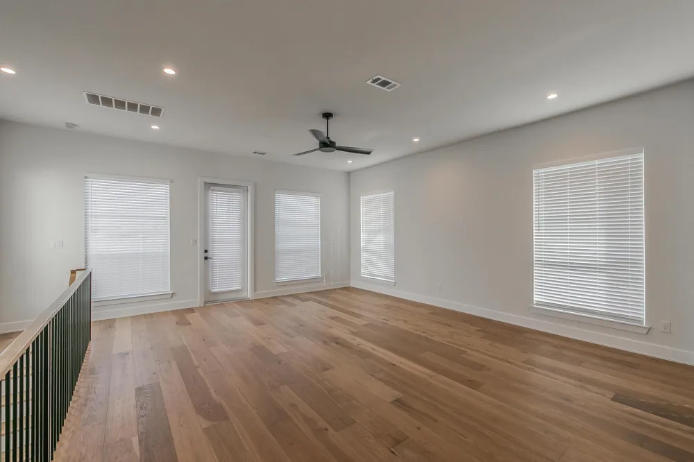 682 W Main Street Arlington, TX 76013