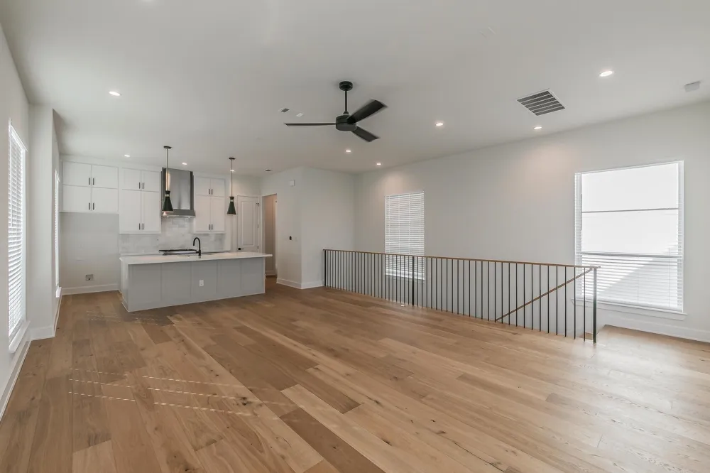 682 W Main Street Arlington, TX 76013
