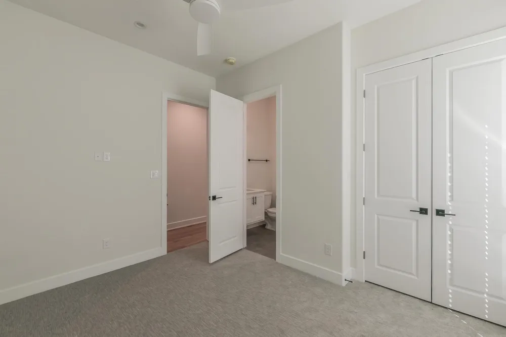 682 W Main Street Arlington, TX 76013