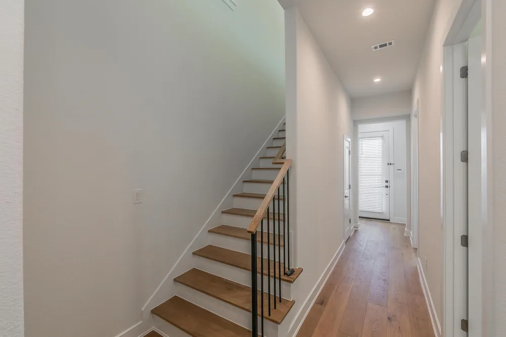 682 W Main Street Arlington, TX 76013