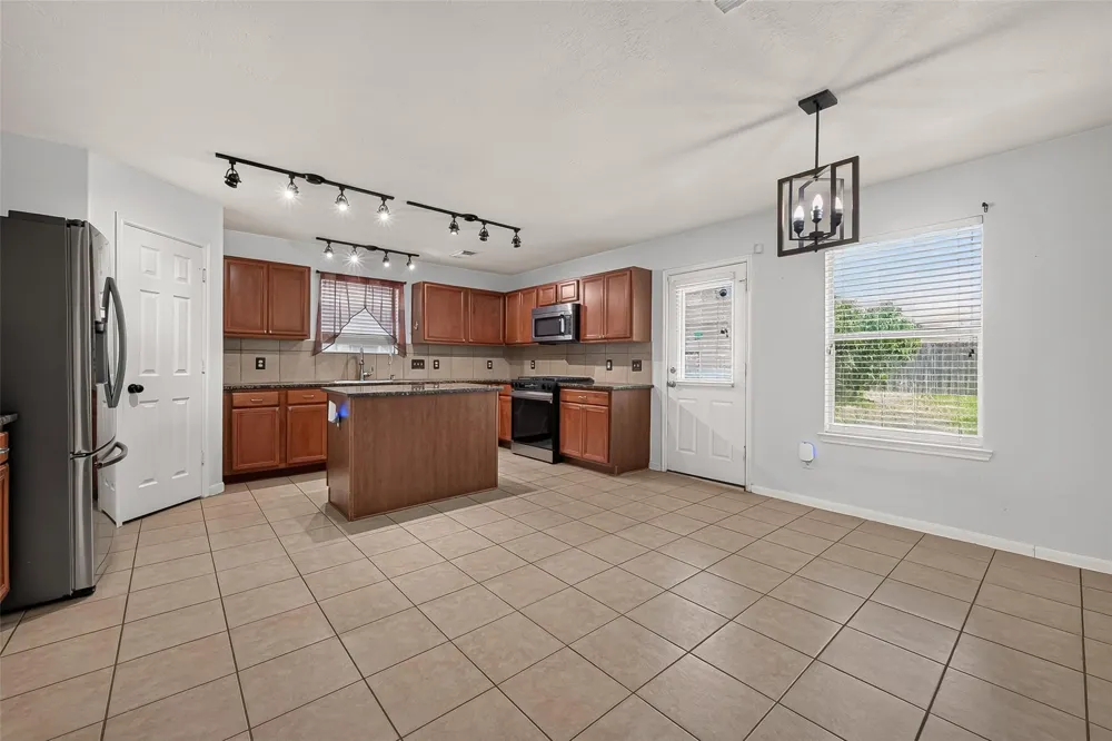 25346 Barmby Drive Tomball, TX 77375