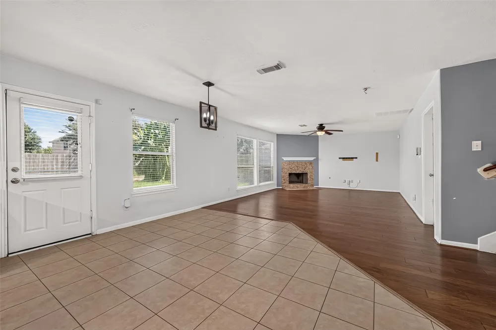 25346 Barmby Drive Tomball, TX 77375