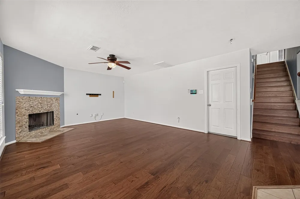 25346 Barmby Drive Tomball, TX 77375