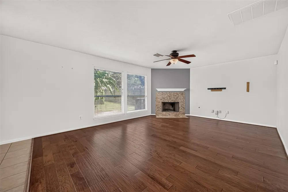 25346 Barmby Drive Tomball, TX 77375