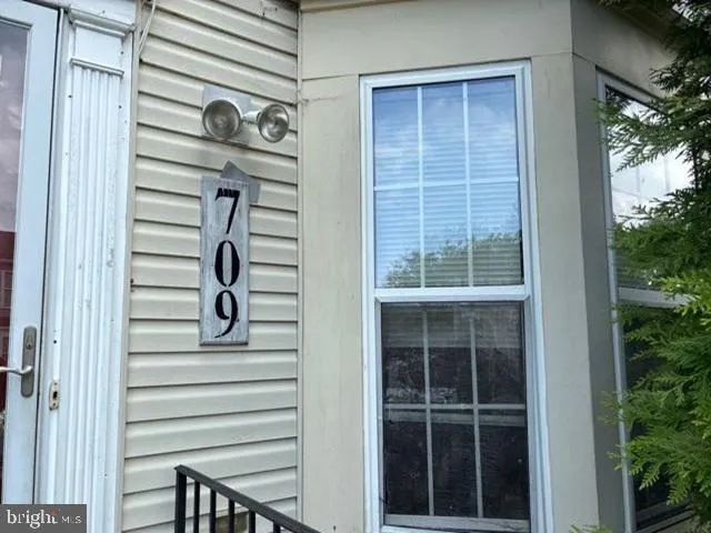 709 GREAT BAY AVENUE Annapolis, MD 21401