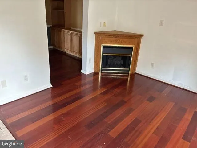 709 GREAT BAY AVENUE Annapolis, MD 21401