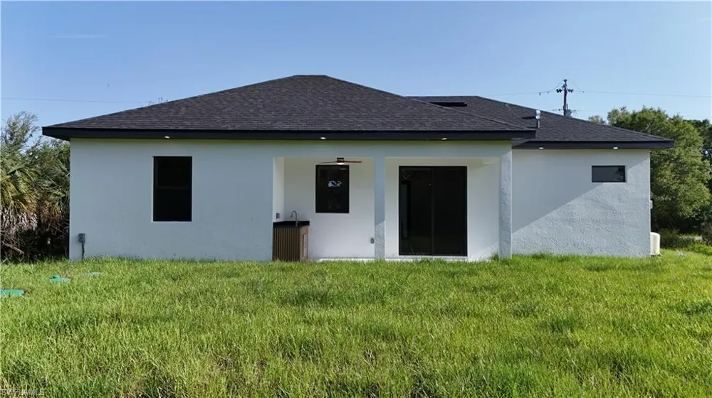 3812 11th Street SW Lehigh Acres, FL 33976