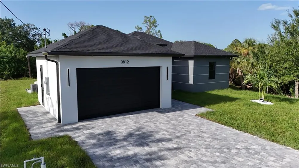 3812 11th Street SW Lehigh Acres, FL 33976