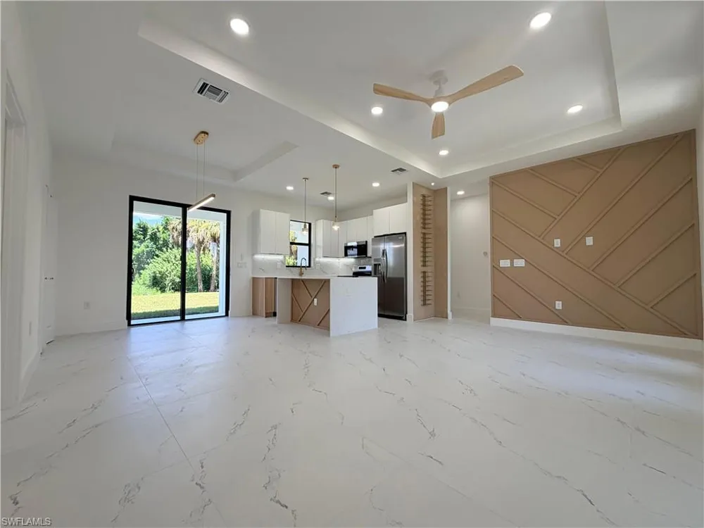 3812 11th Street SW Lehigh Acres, FL 33976