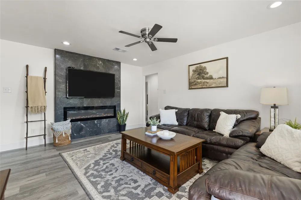 13640 Janwood Lane Farmers Branch, TX 75234