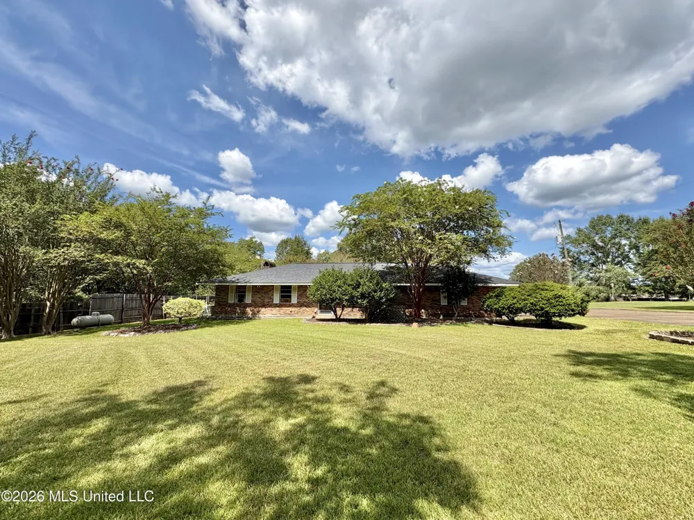 1041 Lower Centreville Road Centreville, MS 39631