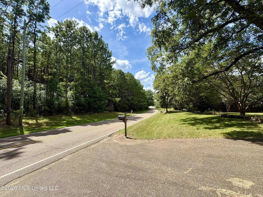 1041 Lower Centreville Road Centreville, MS 39631