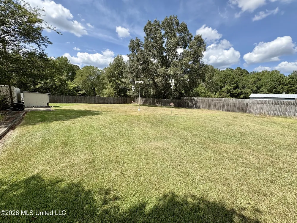 1041 Lower Centreville Road Centreville, MS 39631