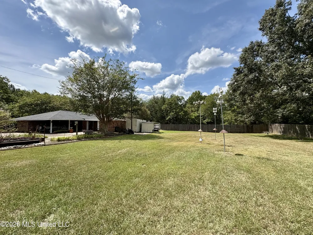 1041 Lower Centreville Road Centreville, MS 39631