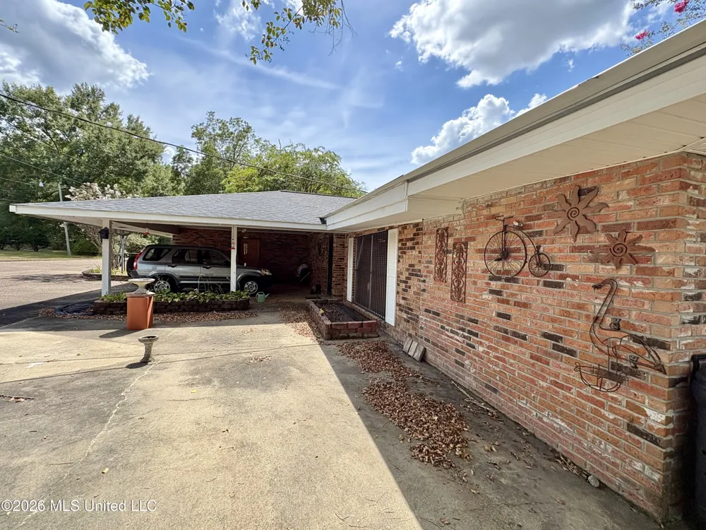 1041 Lower Centreville Road Centreville, MS 39631