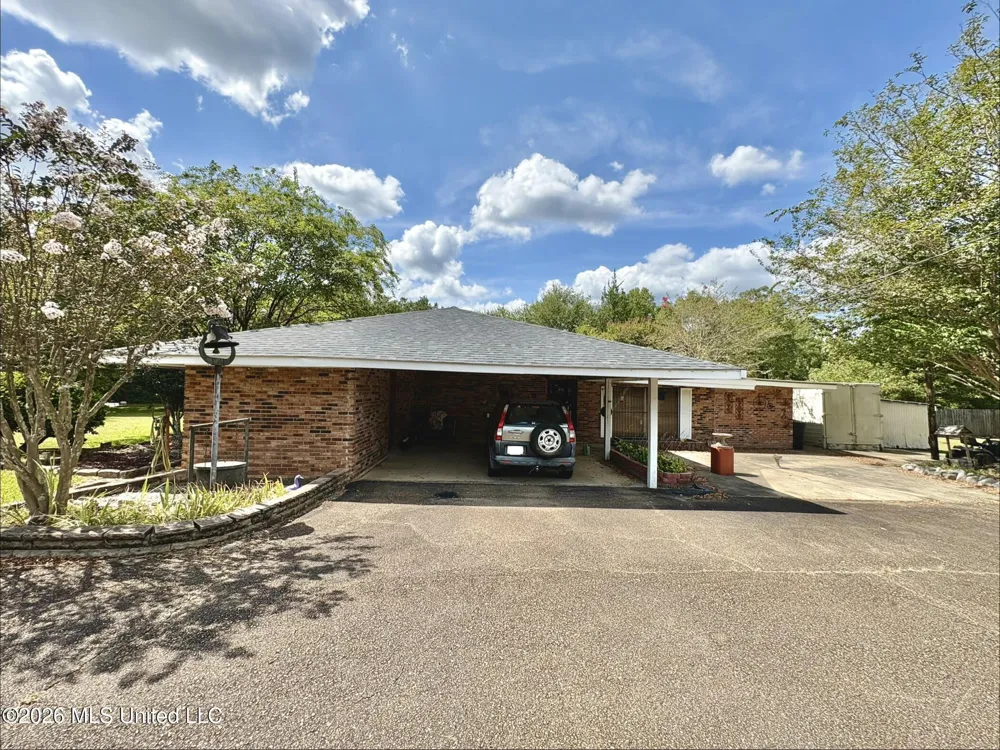 1041 Lower Centreville Road Centreville, MS 39631
