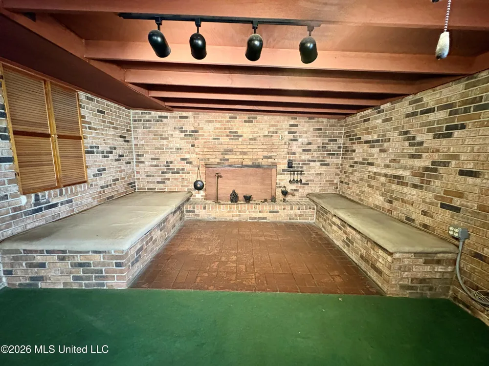 1041 Lower Centreville Road Centreville, MS 39631