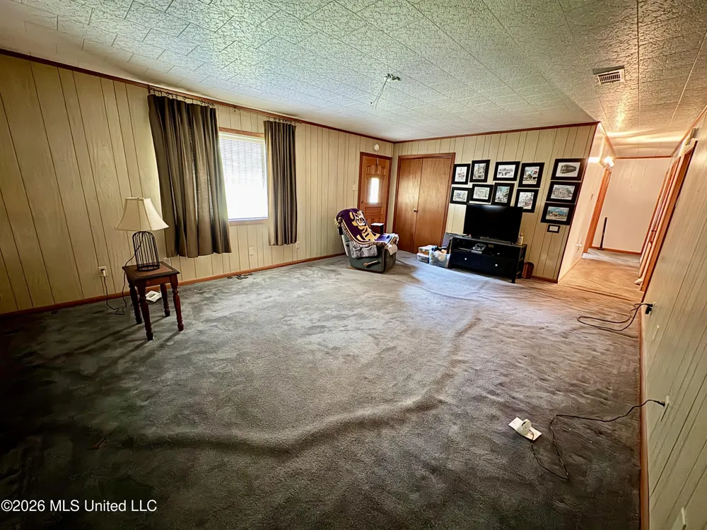 1041 Lower Centreville Road Centreville, MS 39631