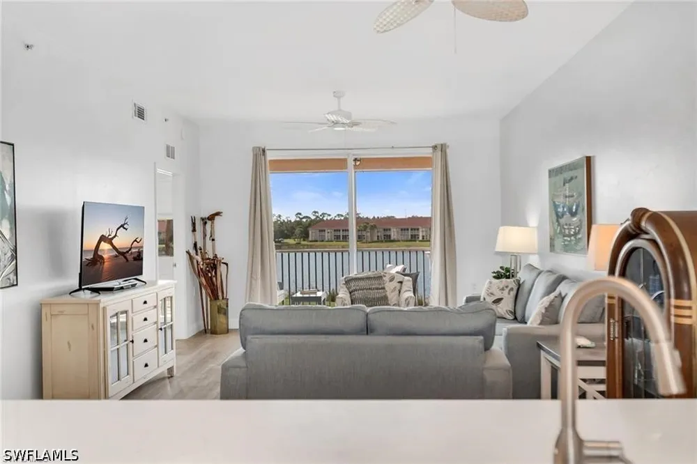 Cypress Trace Circle #2725A Naples, FL 34119