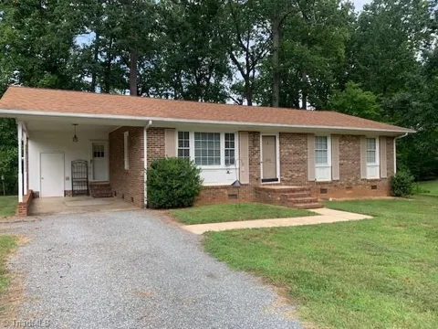2306 Woodland Drive
