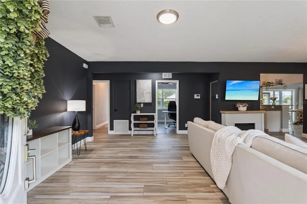 2333 WESTMINSTER COURT Winter Park, FL 32789