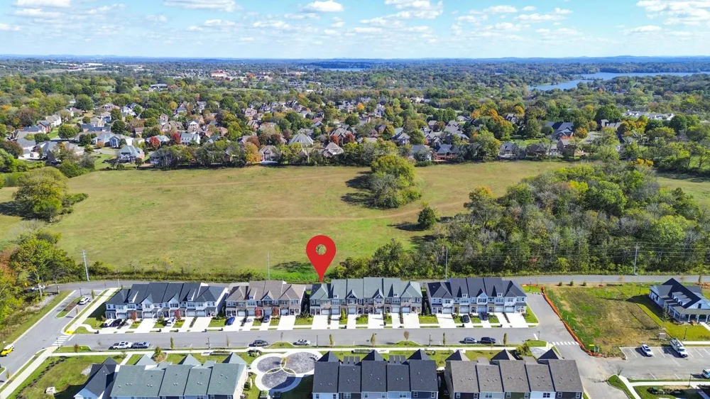 127 Dameron Private Dr Hendersonville, TN 37075