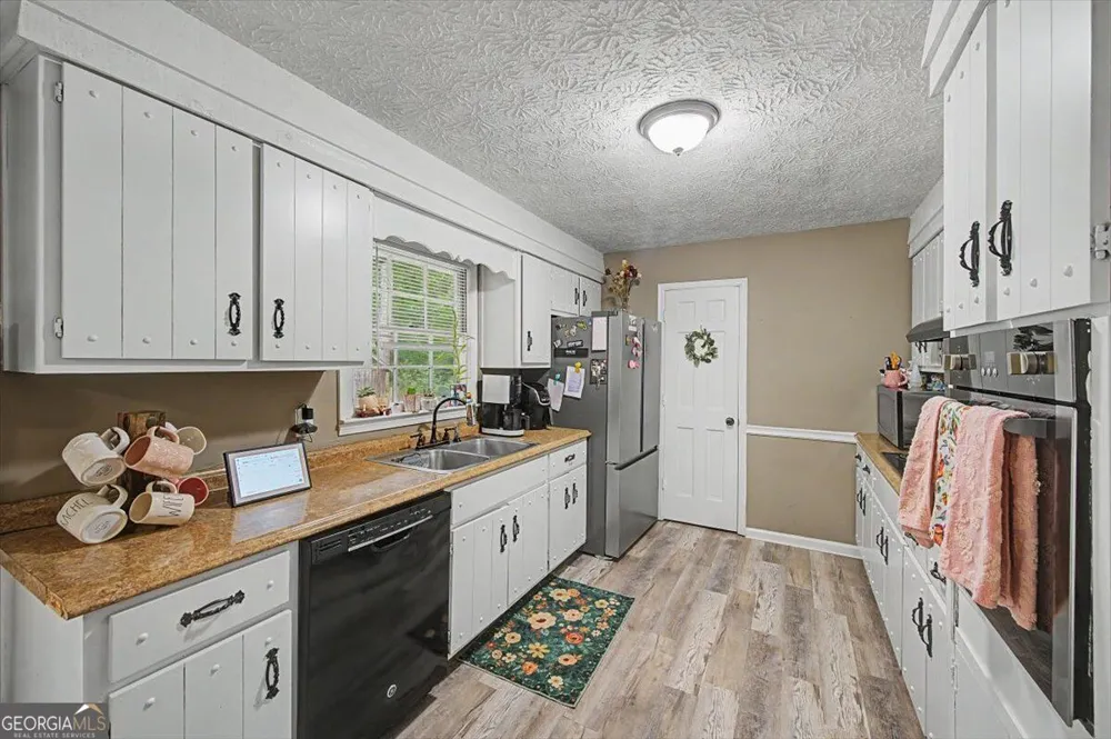 4 Shadowood CT SE Silver Creek, GA 30173