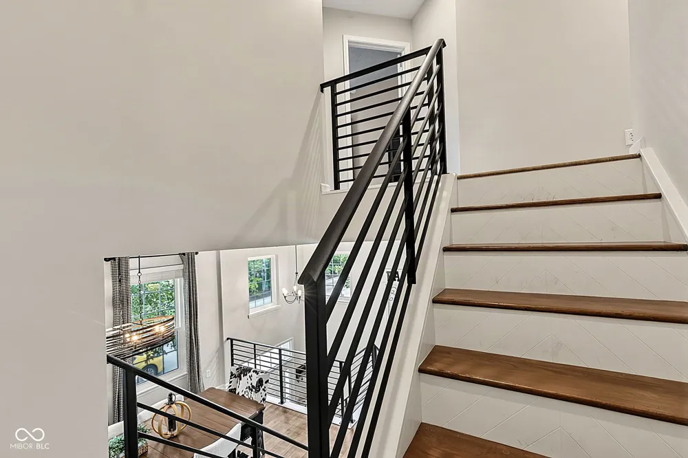 1098 Cavendish Drive Carmel, IN 46032
