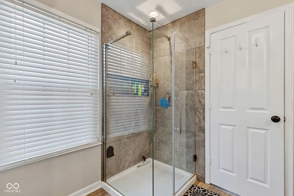 1098 Cavendish Drive Carmel, IN 46032
