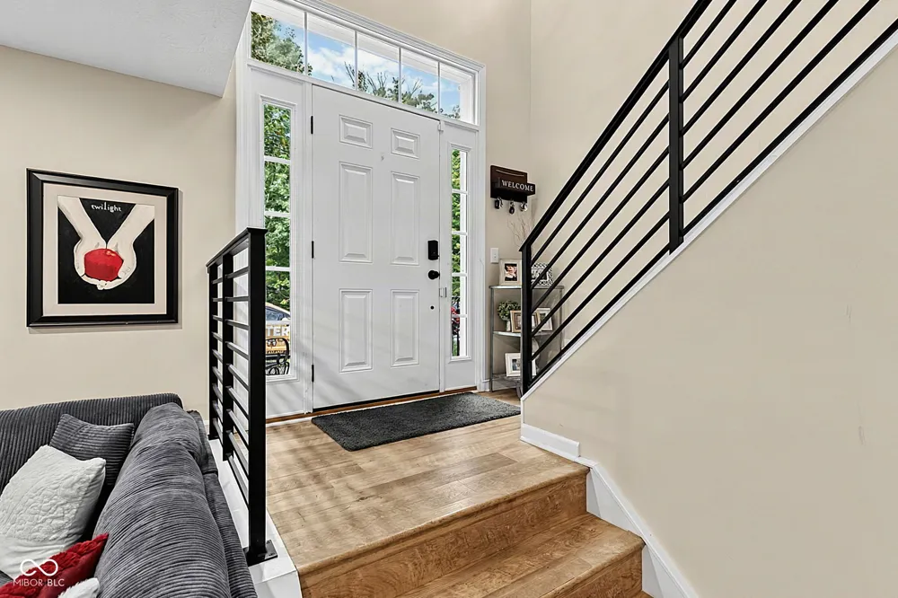 1098 Cavendish Drive Carmel, IN 46032